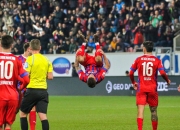 开云体育下载-关于卡尔斯鲁厄客场遭遇逆转，保级形势雪上加霜的信息