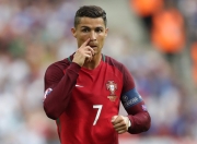 开云体育下载-赛道上的绝对主宰，维斯塔潘与红牛车队的完美胜利