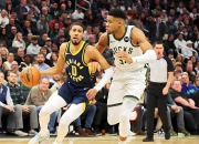 开云体育在线-包含湖人绝地反击雄鹿，字母哥完成帽子戏法的词条