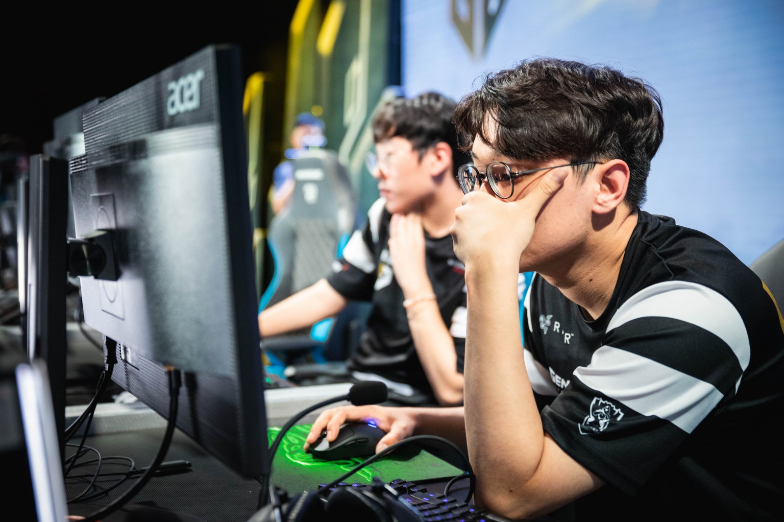 关于FNC强势DK,CoreJJ制霸全场的信息 关于FNC强势DK,CoreJJ制霸全场的信息