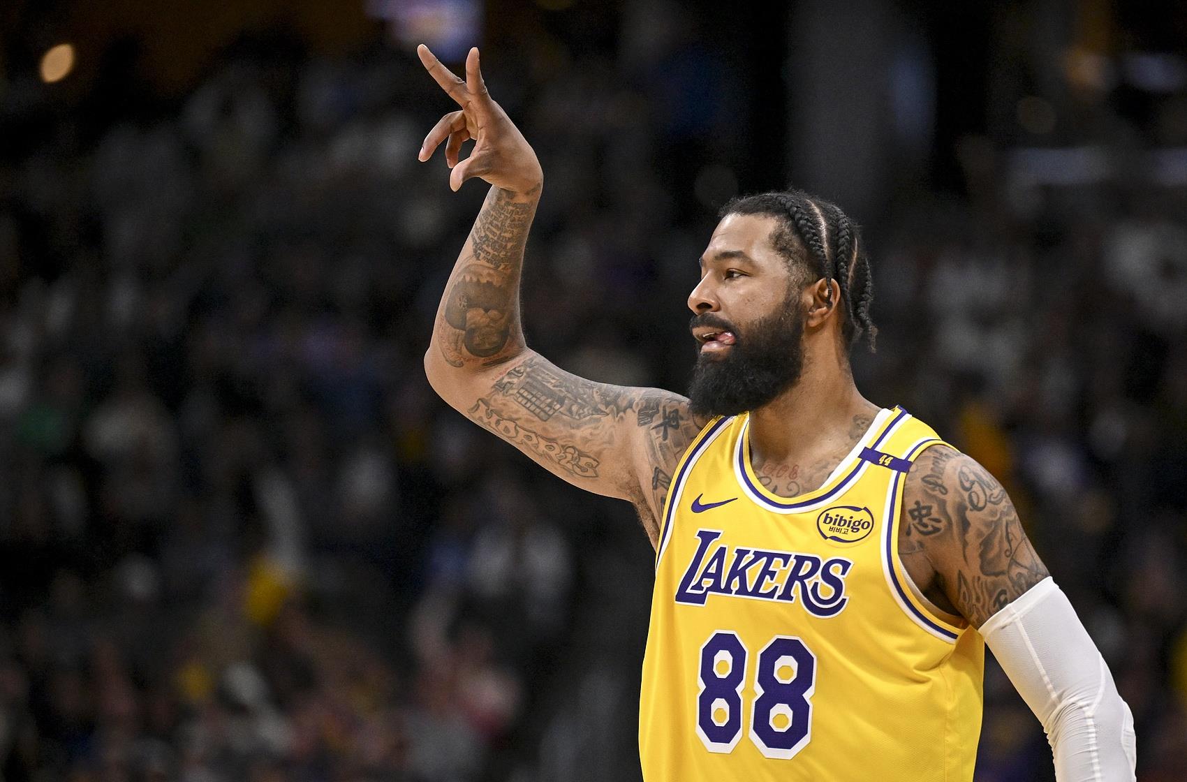 雄鹿横扫篮网B队,莫里斯打破历史纪录的简单介绍 雄鹿横扫篮网B队,莫里斯打破历史纪录的简单介绍