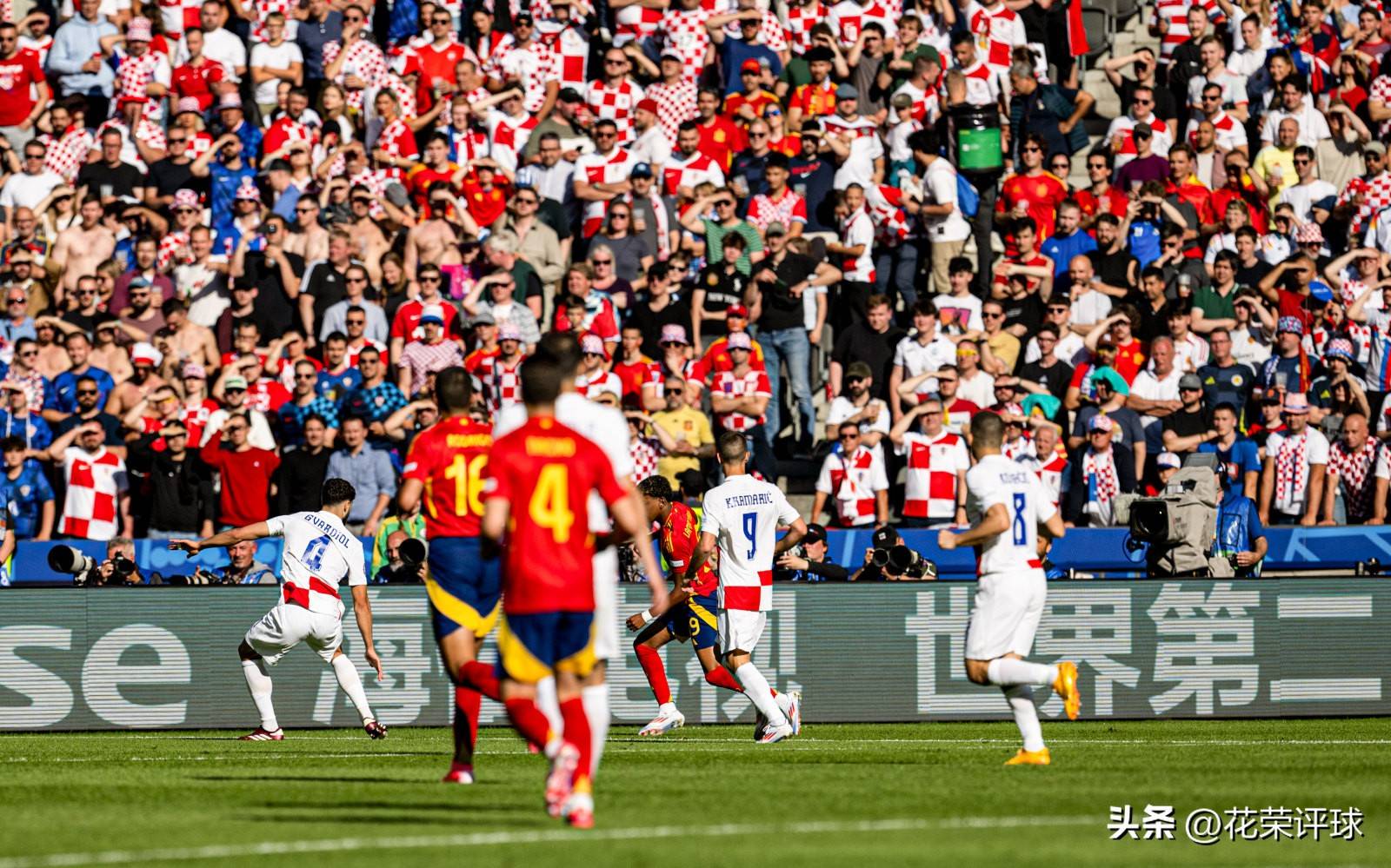 欧洲杯预选赛局面扑朔迷离,万众期待 欧洲杯预选赛局面扑朔迷离,万众期待