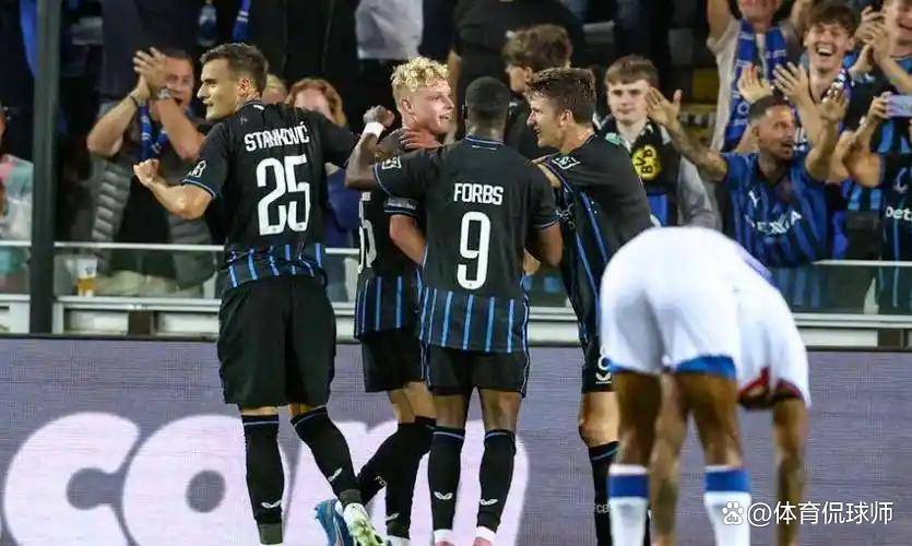 欧预赛场上硝烟弥漫,球队拼尽全力 欧预赛场上硝烟弥漫,球队拼尽全力