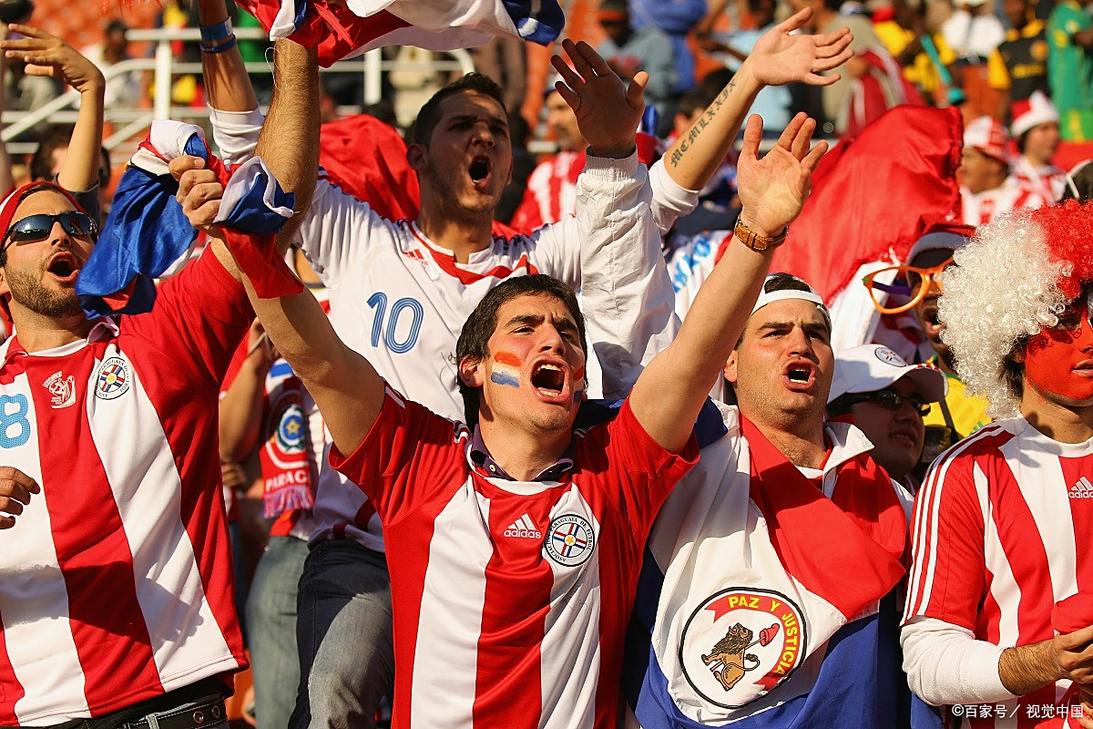 欧预赛场上硝烟弥漫,球队拼尽全力 欧预赛场上硝烟弥漫,球队拼尽全力