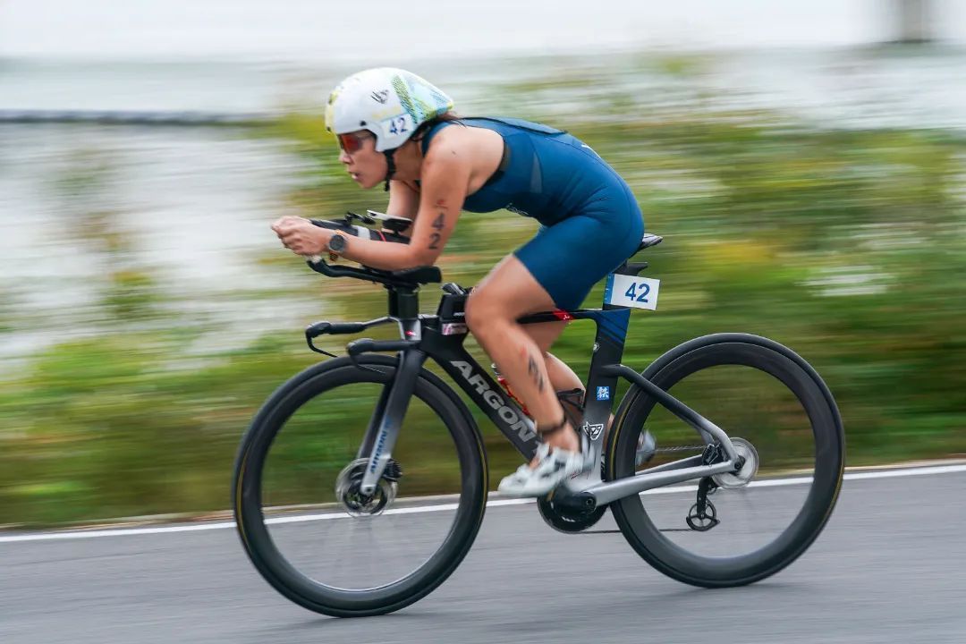 瑞士选手夺得自行车比赛金牌的简单介绍 瑞士选手夺得自行车比赛金牌的简单介绍