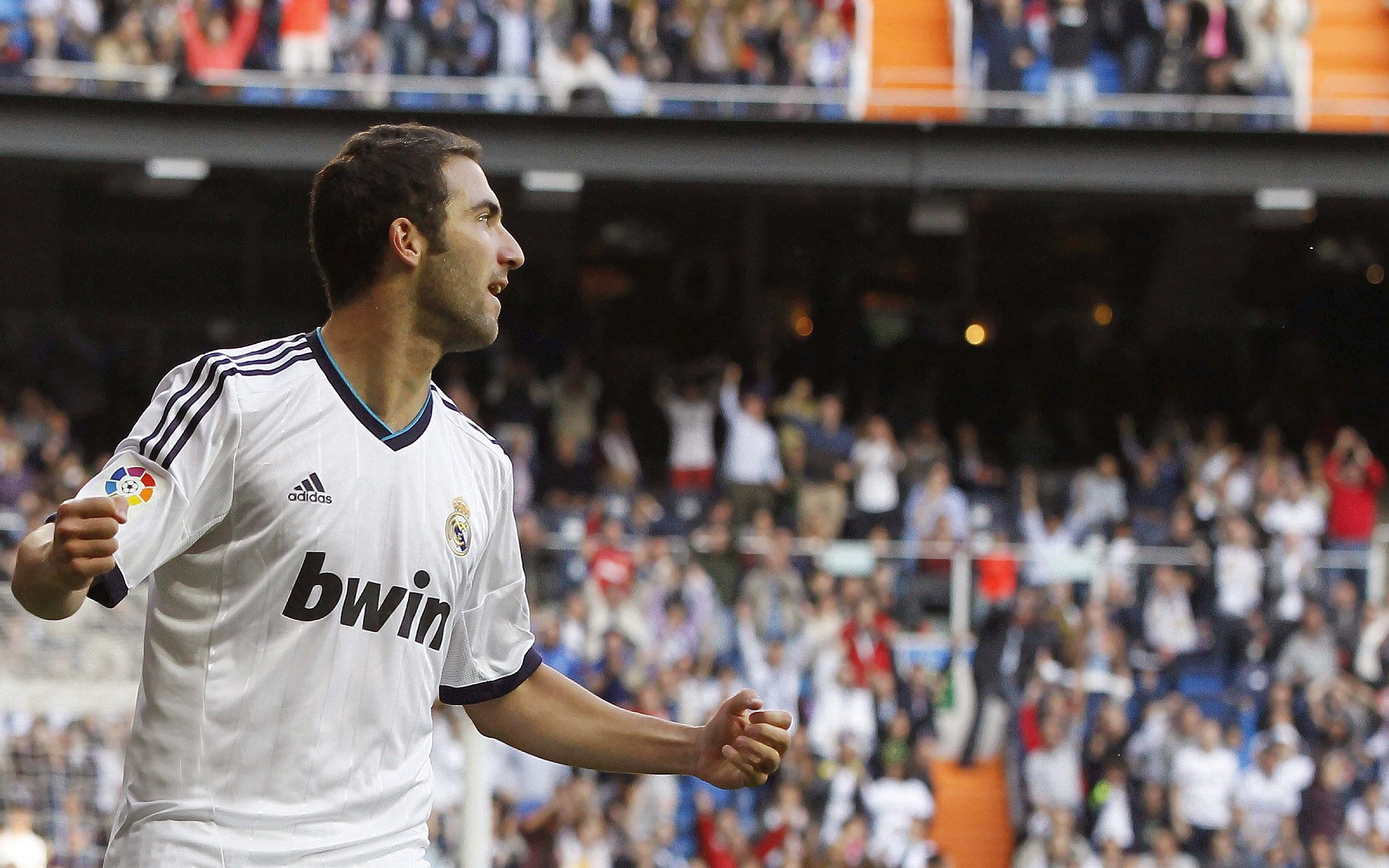 欧冠半决赛之夜，迪马利亚进攻端无人可挡，天使之翼撕裂防线